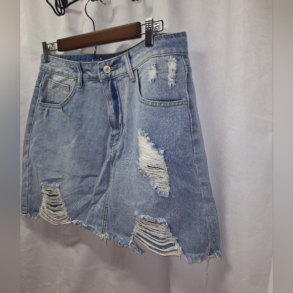 Shein distressed raw hem jean skirt - Picture 2 of 5